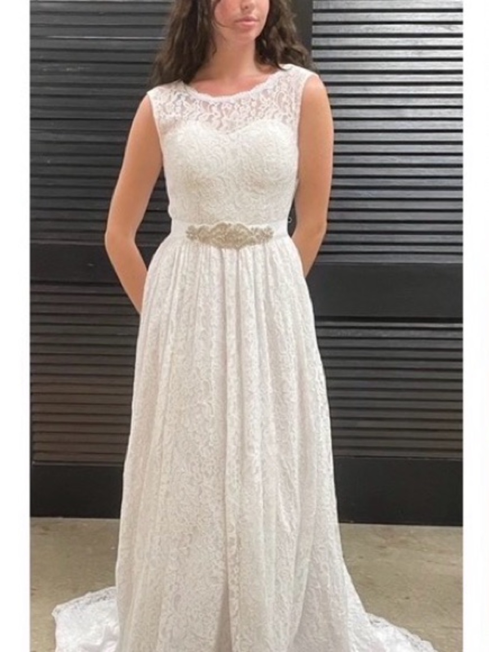 Private Label White Lace Bridal Gown with Beaded Waist Accent